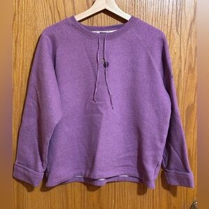 Disney store vintage Winnie the Pooh‎ sweatshirt women’s sz medium purple